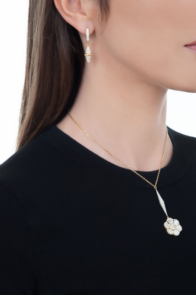 Queen Idoraelle La Tige Royal Pendant