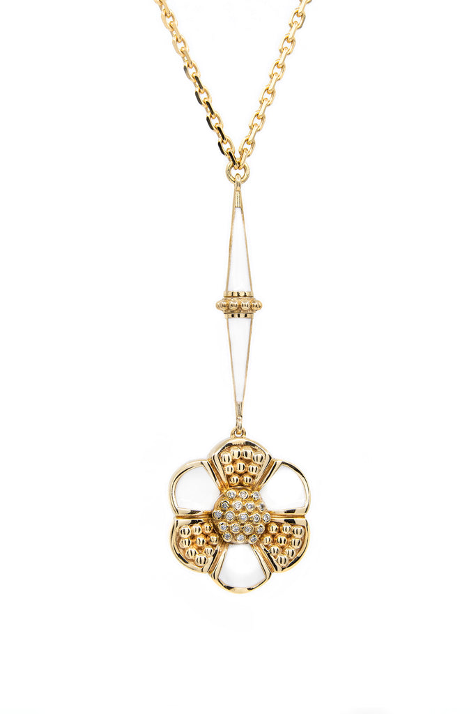 Queen Idoraelle La Tige Royal Pendant