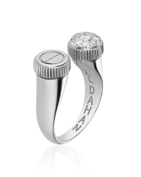 Winder of Love Between the Finger Ring (White)